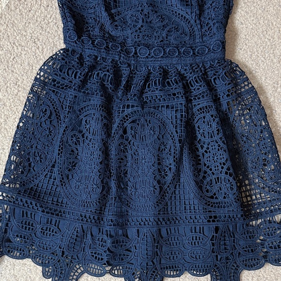 Chic Navy Lace Midi Dress - Picture 4 of 5